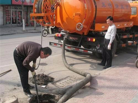 思礼镇清掏化粪池，健康生活从这里开始